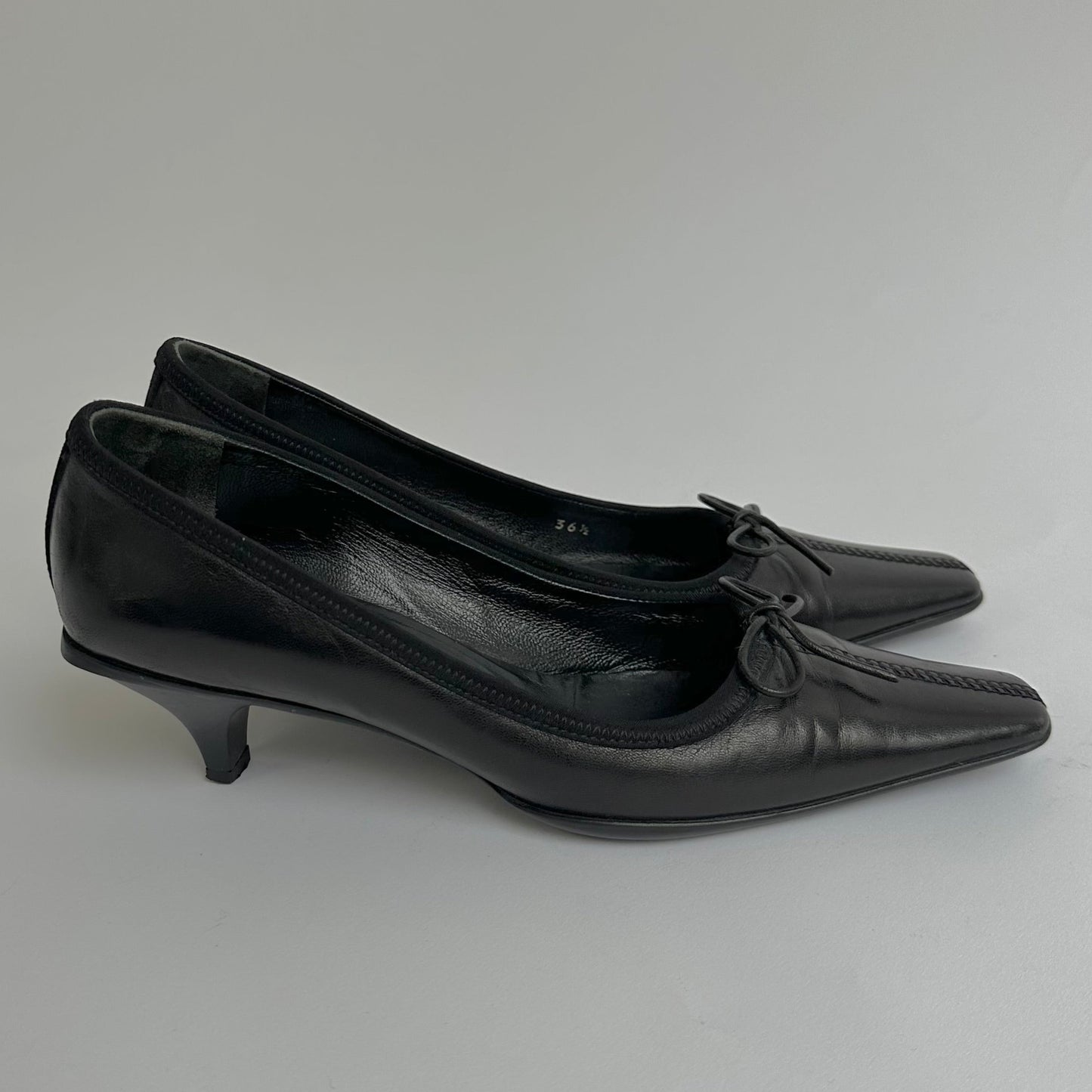 prada bow kitten heels