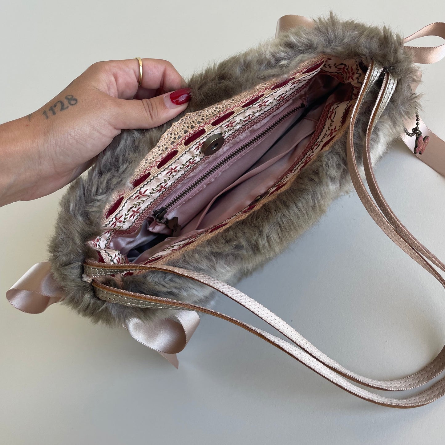 anna sui fur bag