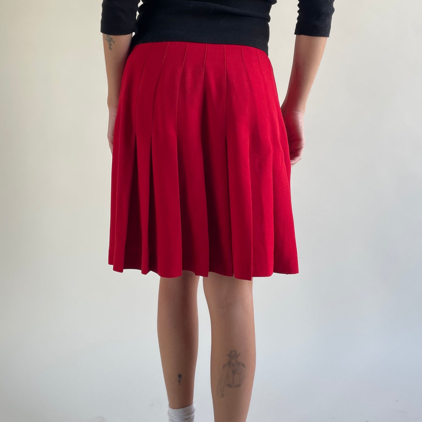express red pleated skirt