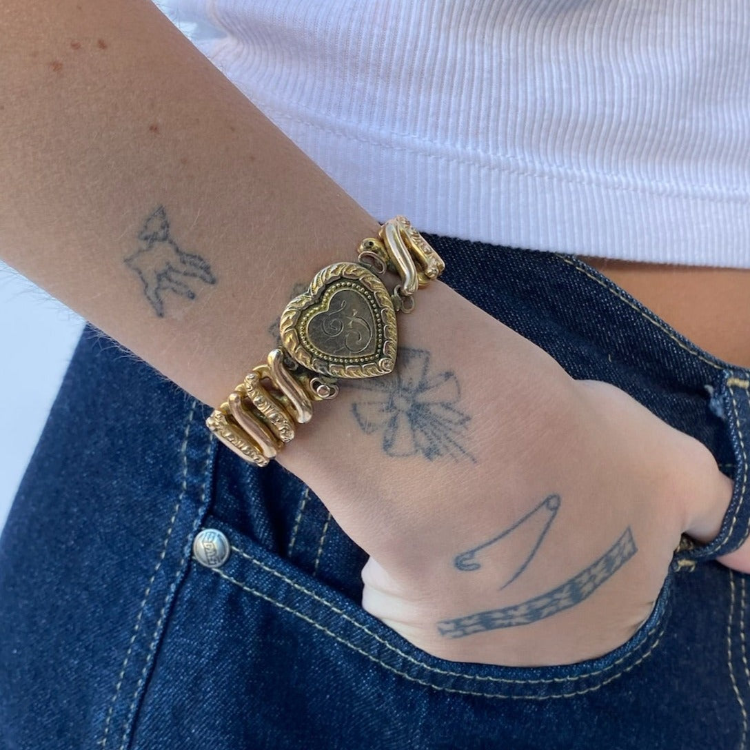 gold stretch heart bracelet
