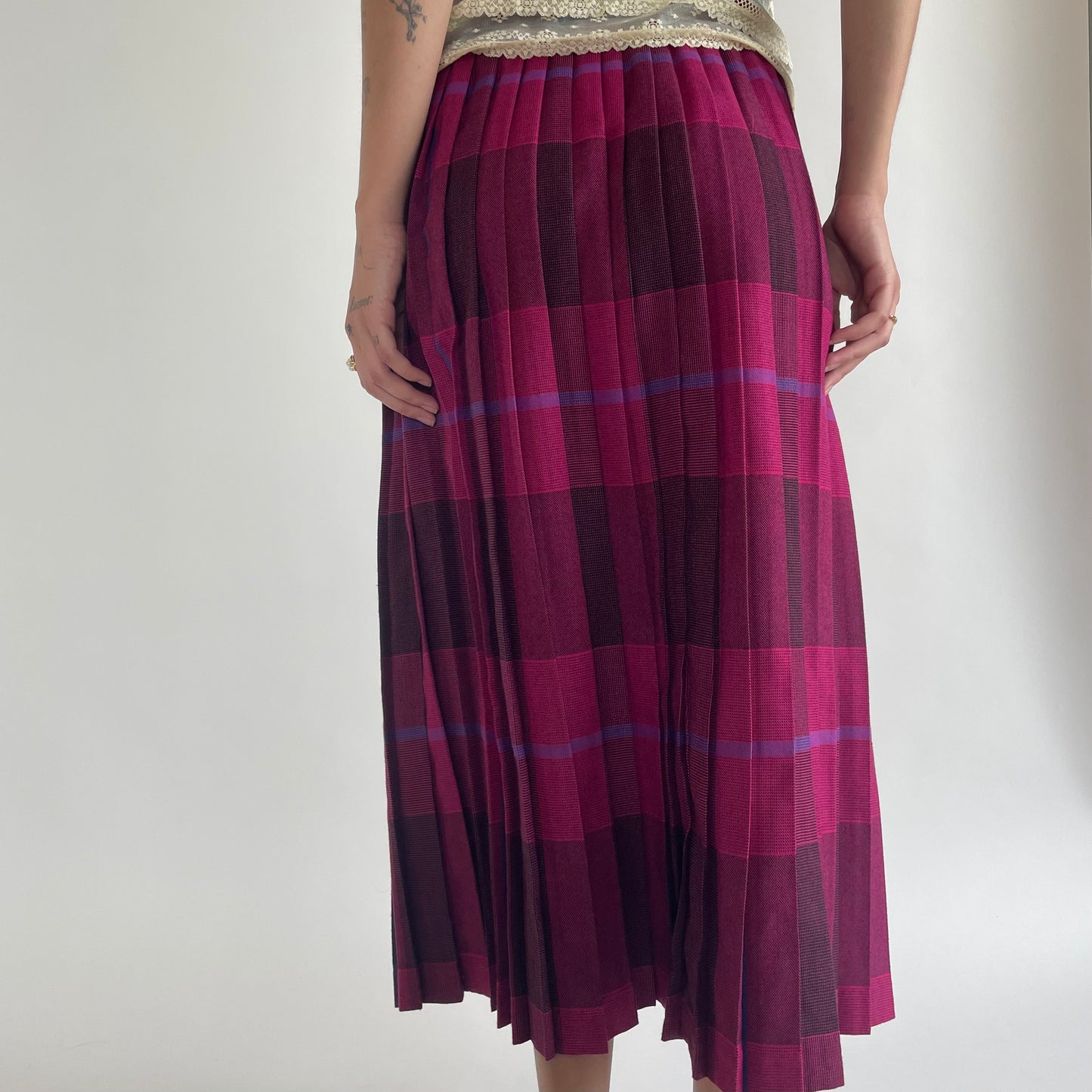 pleated plaid skirt