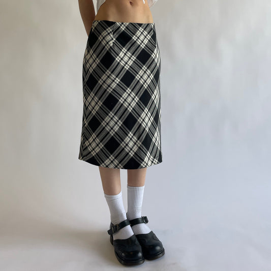 black & white plaid skirt