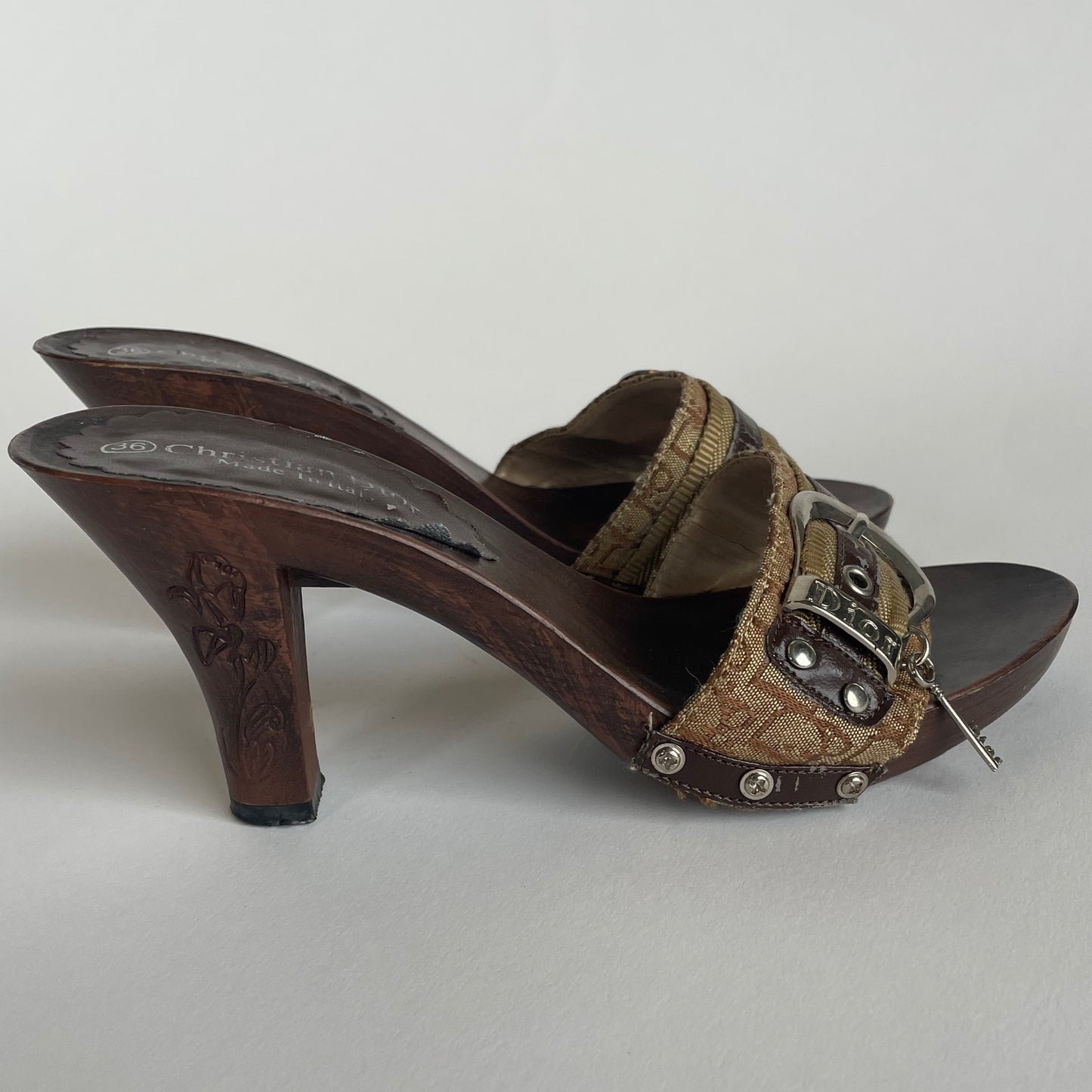 dior wooden buckle heels