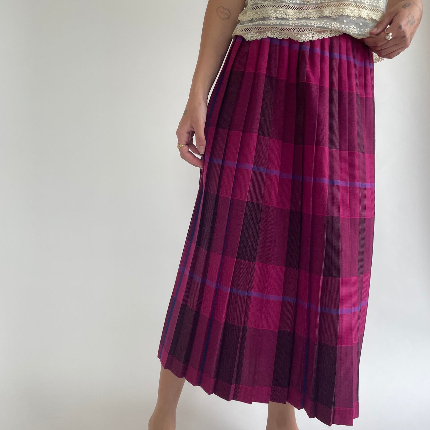 pleated plaid skirt